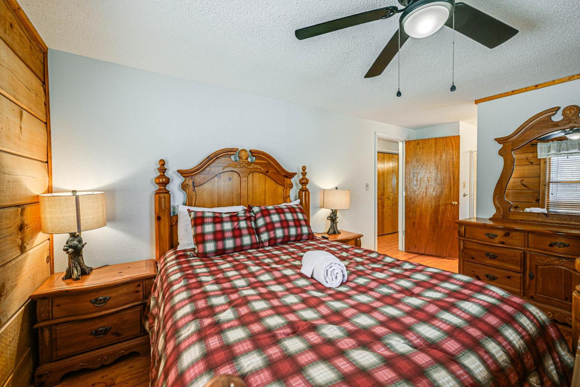 Bryson City Cabin With Hot Tub, Views And Pool Table! Exterior photo